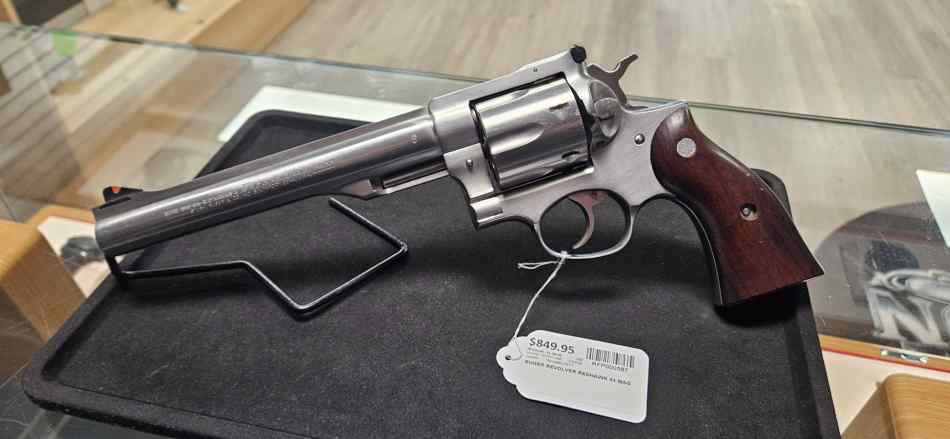 Ruger Redhawk 44 mag Revolver