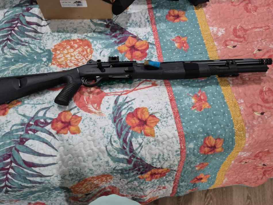 Custom Gun Flag this Ad for Removal!!!!!  maybe 2p