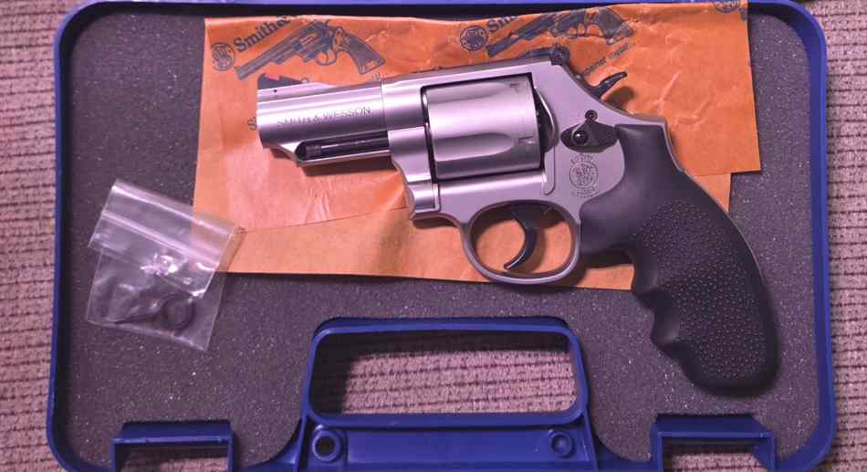 S&amp;W Model 69 combat magnum .44mag