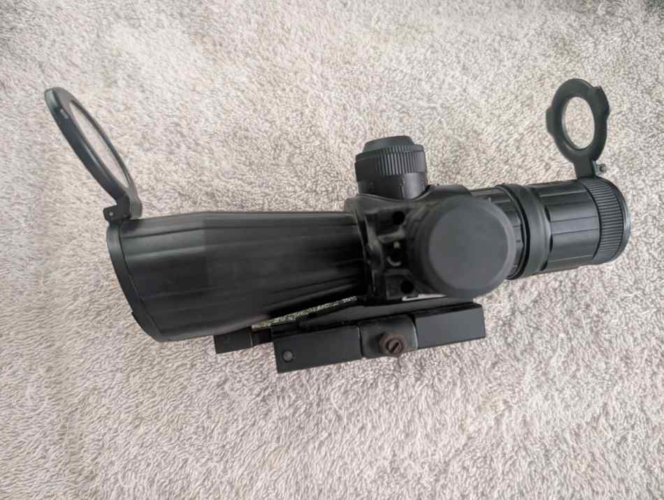 4x24 Illuminated scope with integrated Laser